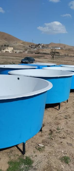 Бассейн для рыбы и ёмкость резувар вода