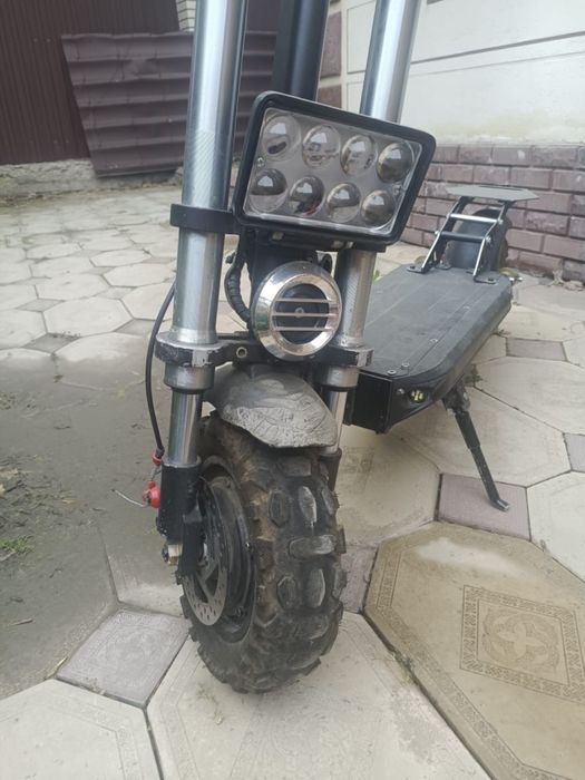 Продам электросамокат