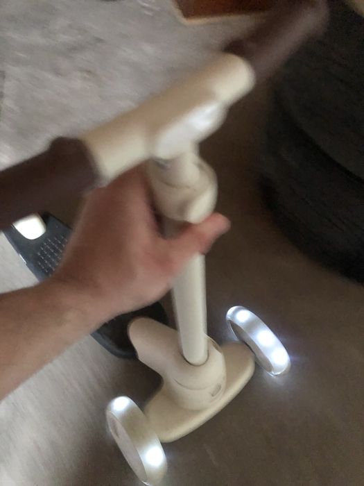 Trotineta varsta 2-6 ani.