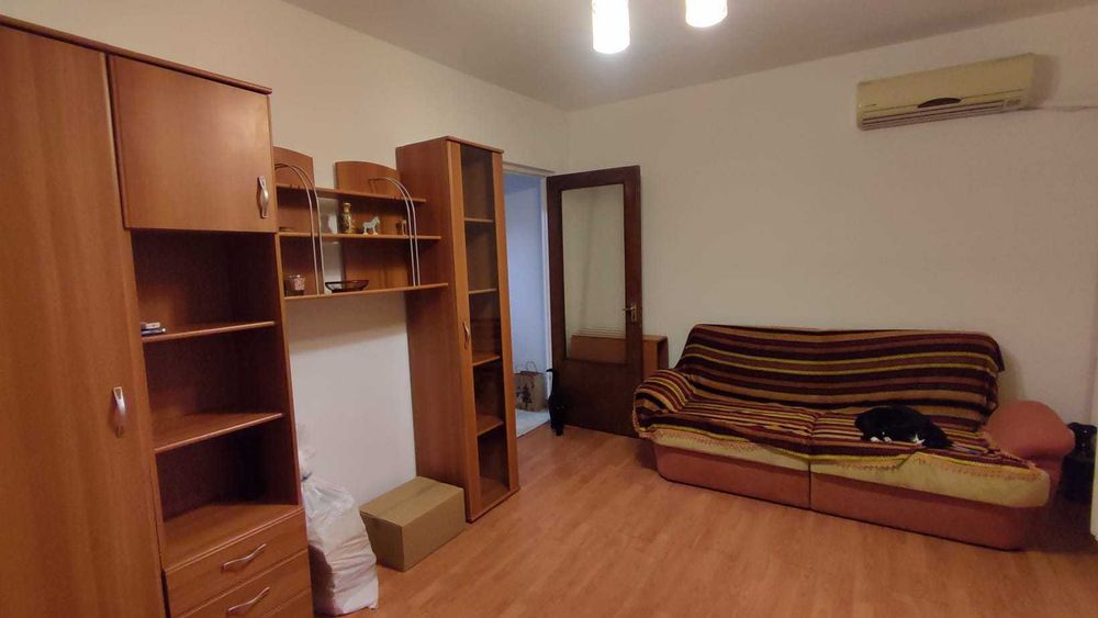 Apartament 2 camere, de inchiriat.