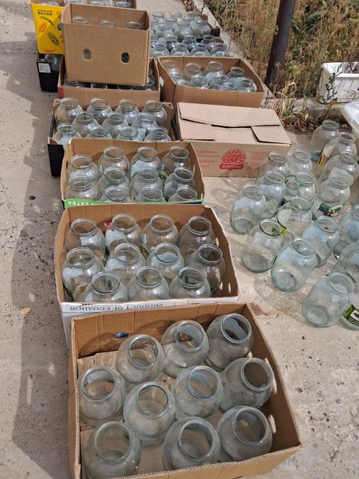 Продам банки срочно по 100тг.