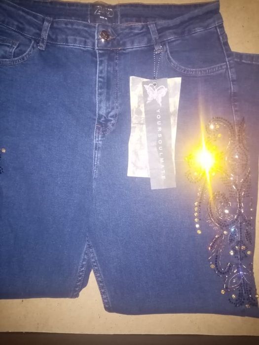 Джинсы НОВЫЕ,от  Zanardl.