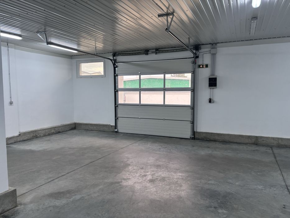 De inchiriat Depozit/ Hala  500 m2 in Roman