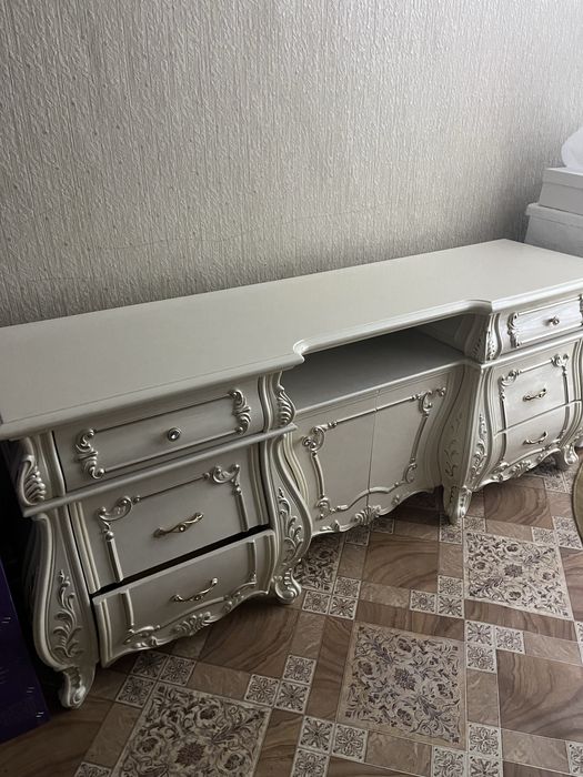 Продам гарнитур под телевизор