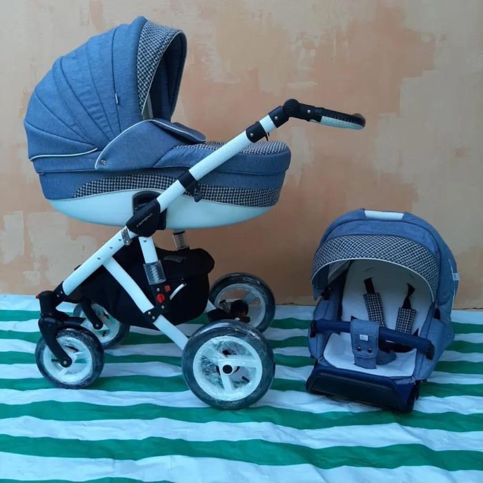 Продам коляску ADAMEX (Европа)