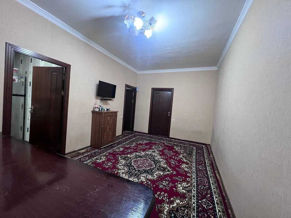 Юнусабад4, 2/2/4 Продаётся 53м2 не торец