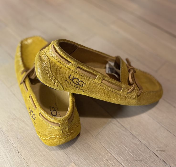 Нови UGG мокасини, естествена кожа, N 35
