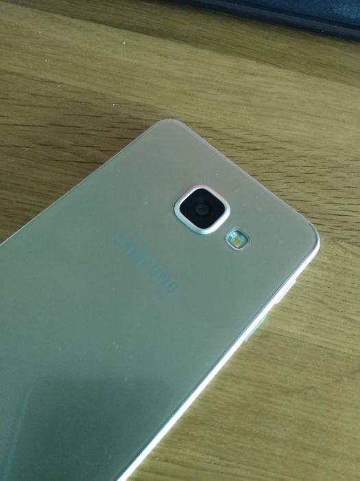 Samsung Galaxy A3  Gold
