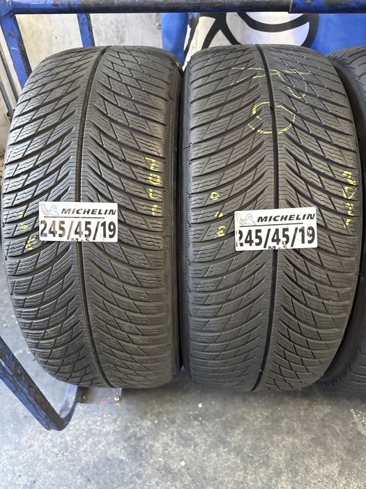 245/45/19 Michelin M+S