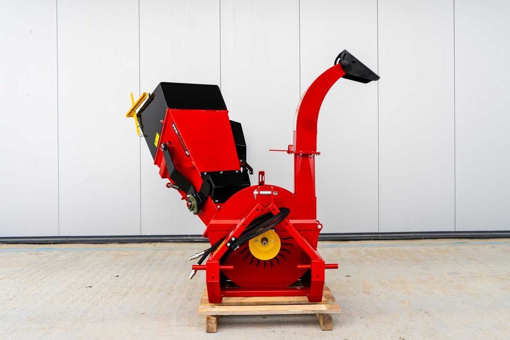 tocător crengi la tractor rt 630 r cu role de tragere