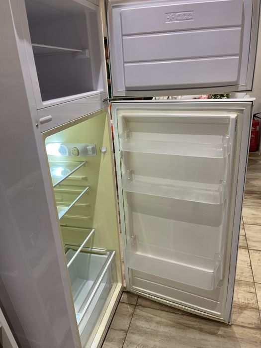 Хладилник  (Фризерче) 80 €