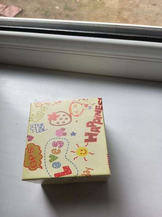 Продаю смарт часы детский