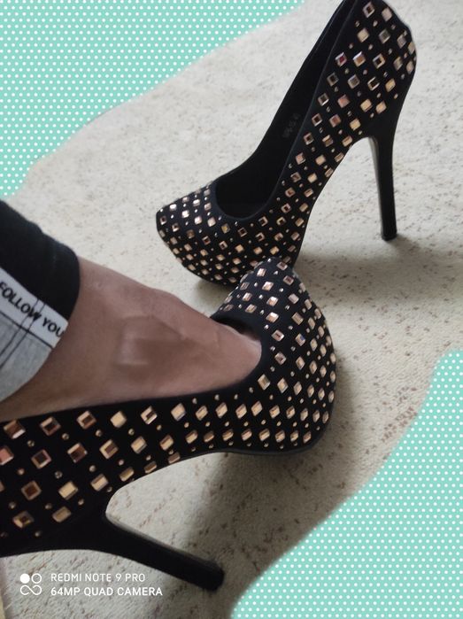 Чисто нови официални обувки