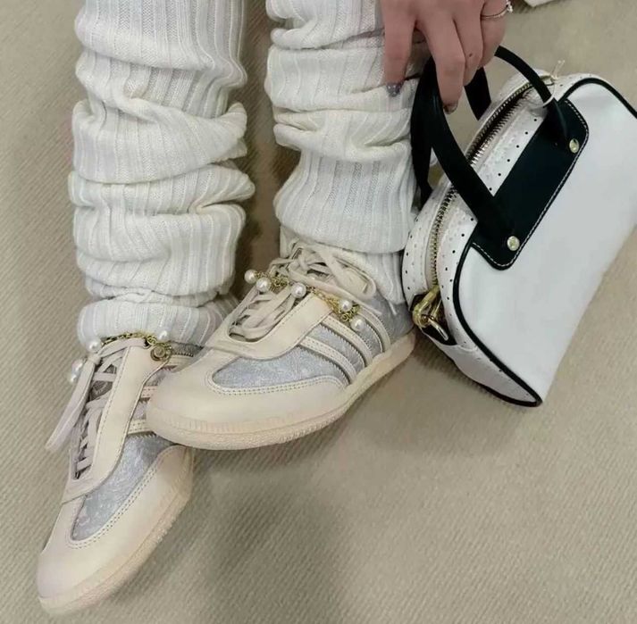 Обувь женская Adidas