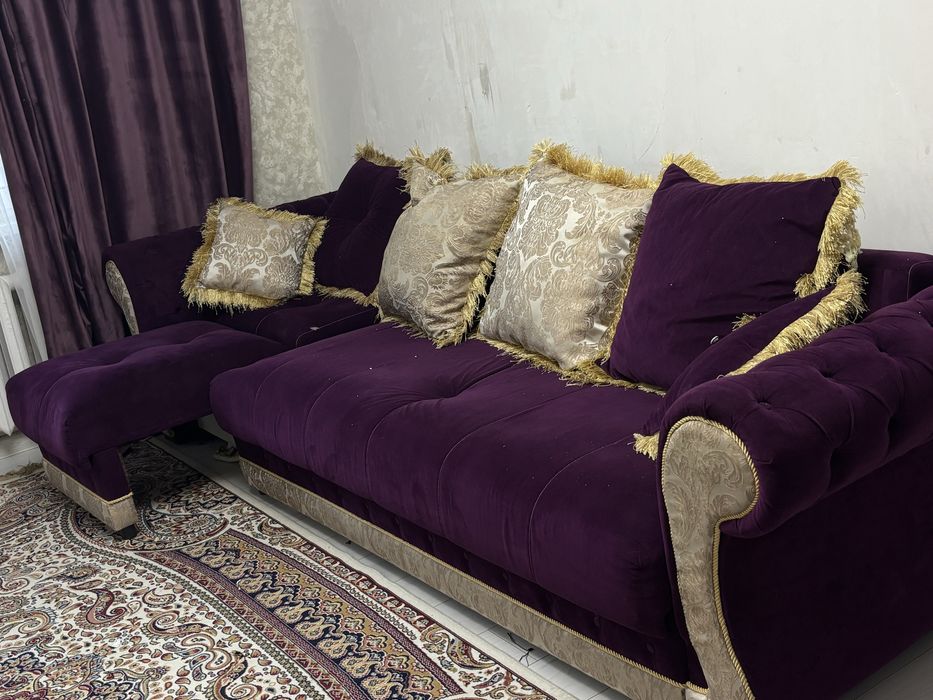 Продам диван длинный