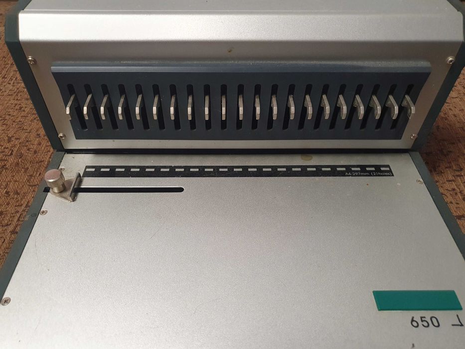 Aparat spiralat documente