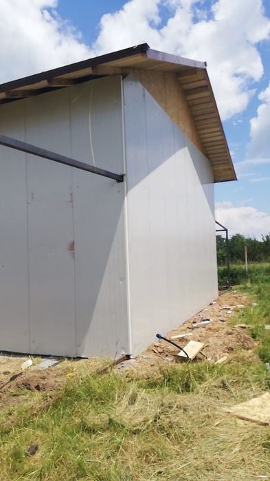 Vand container modular tip casa de locuit din structura metalica