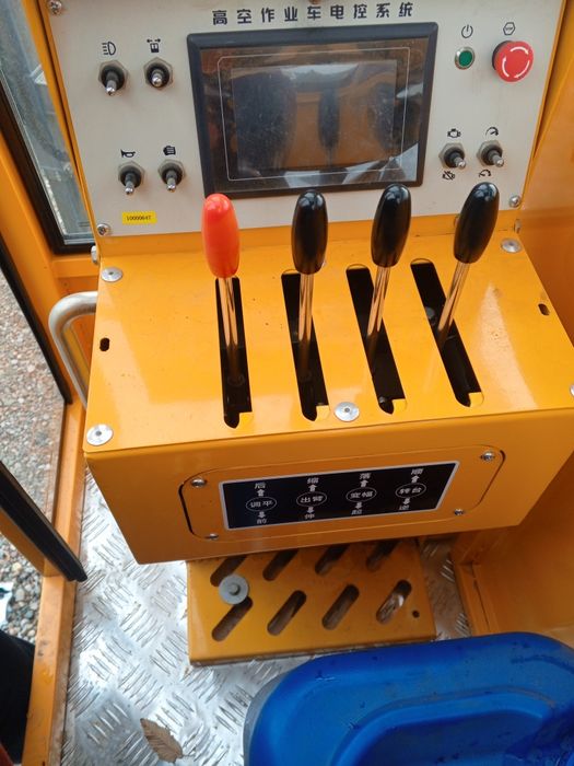 JMS Avtovishka, автовышка, avtovishkaka

Yuk ko‘tarish quvvati: 200 kg