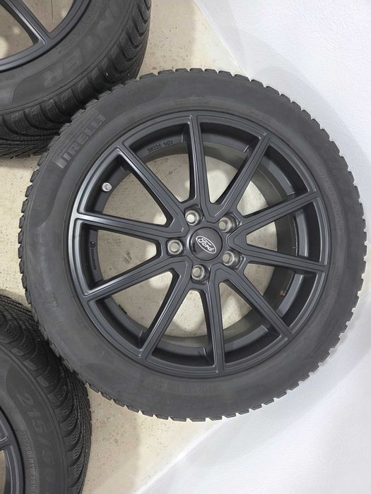 Jante 17 Ford Focus Kuga Puma Volvo V40 V60 215 50 17 Pirelli