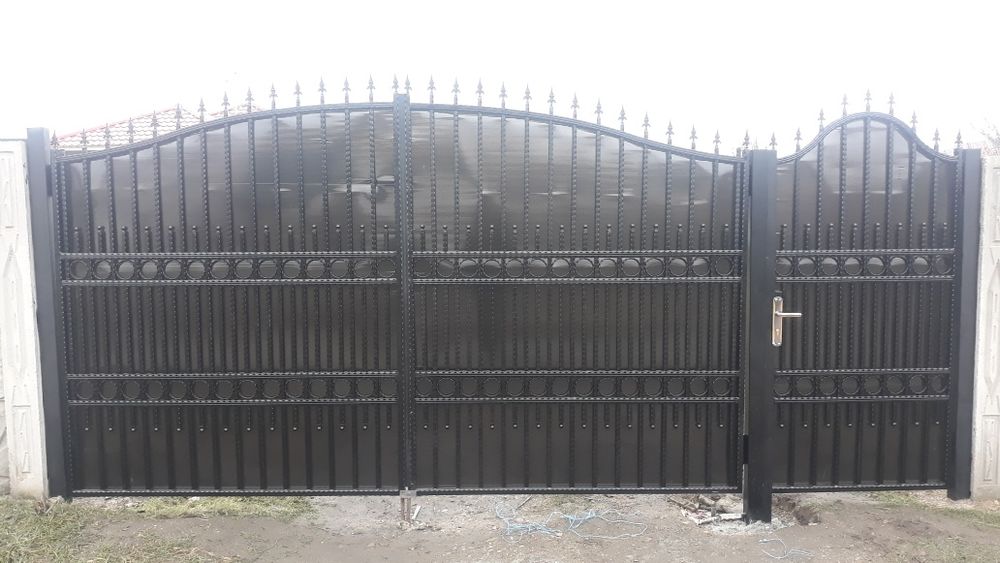 Confectionez porti metalice din teava rectangulara simpla sau amprenta