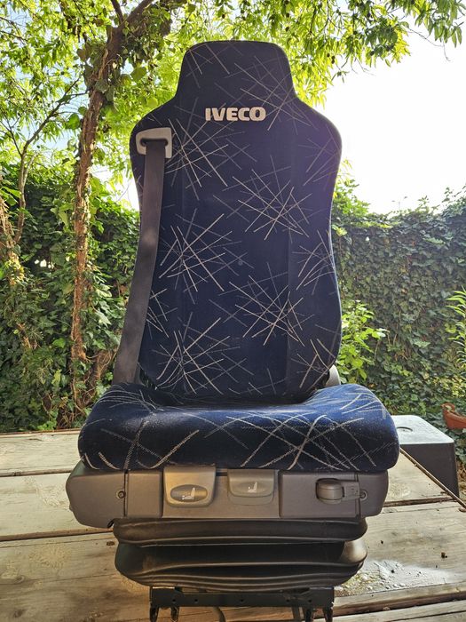 Scaun Iveco Stralis original NOU – suspensie pe pernă de aer, multiple reglaje