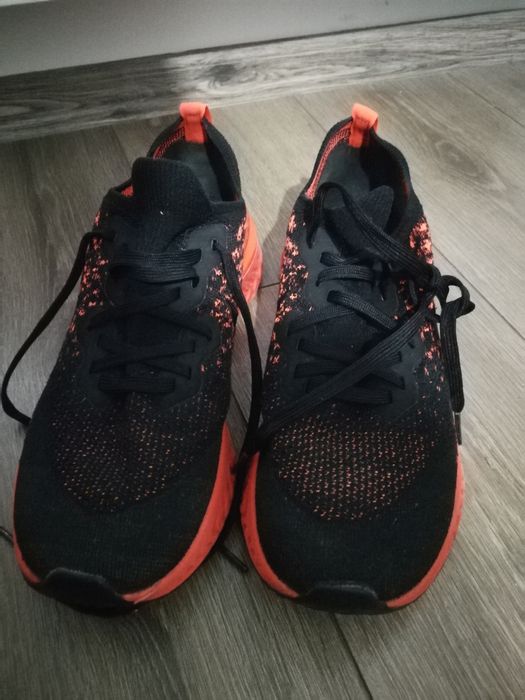 Маратонки Nike Epic React Flyknit 2