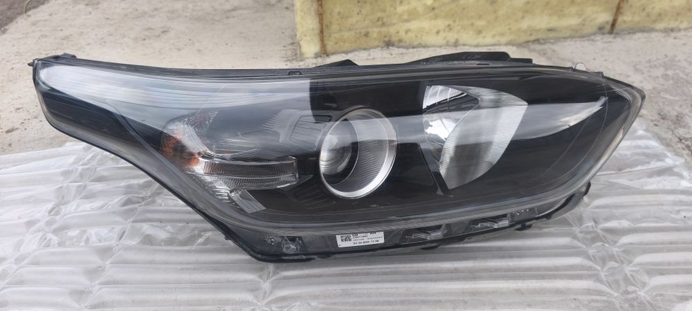 Фара правая Киа Сид Комфорт 92102J7001