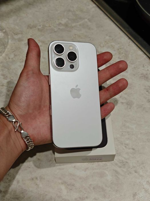 iPhone 16 Pro 128GB White, АКБ 93%, Идеал