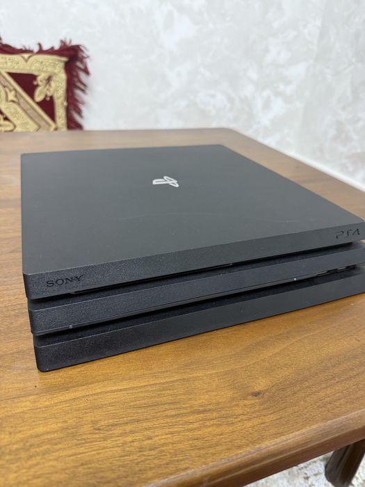 Playstation 4 pro 1tr