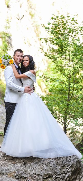 Vand rochie mireasa