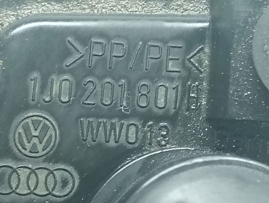 Canistra carbon D-5b1c Volkswagen Golf 4 (1997 - 2006)