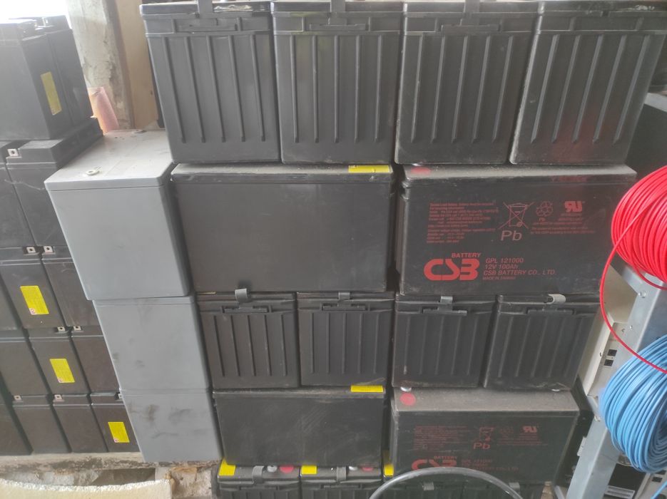 Тягов акумулатор 40ач и много други предложения...