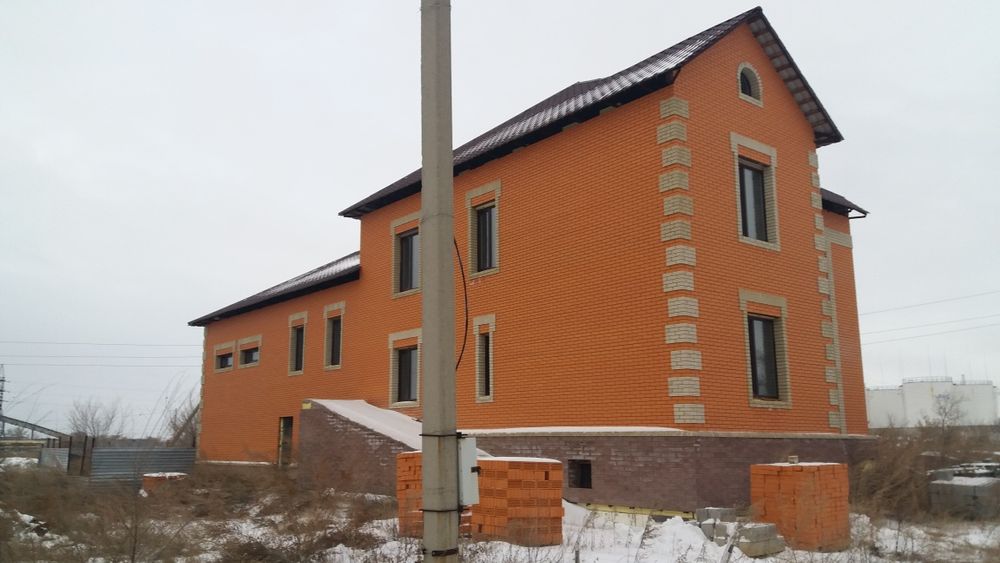 Продам дом коттедж 590кв.м.