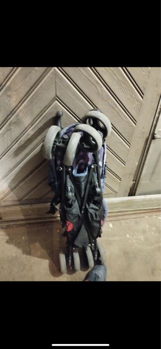 Продавам лятна количка тип “чадър”