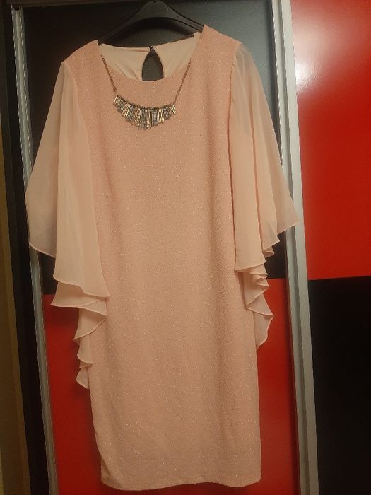 Розова къса рокличка