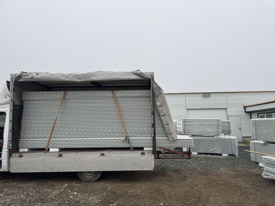 Panouri sandwich hale magazii garaje