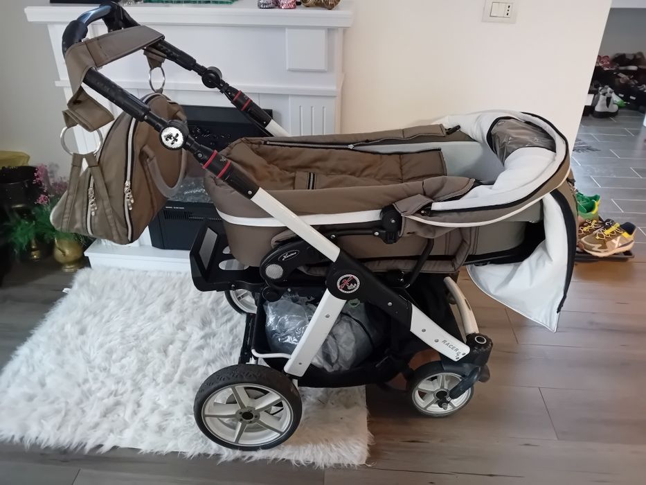 Vând carucior Hartan Racer GTS