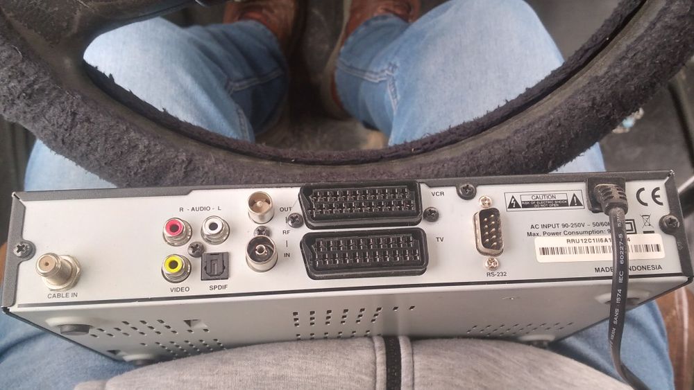 Продажа тюнер АЛМА.ТV. с карточкай в отличном состяний. 10000тг.