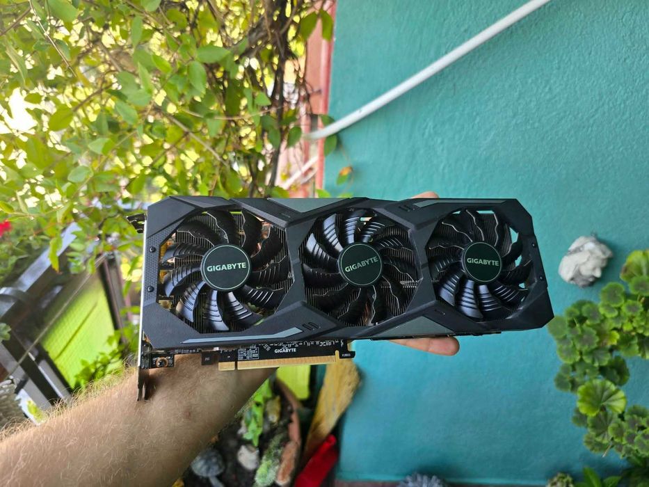 Placa Video Nvidia RTX 2080TI Gigabyte
