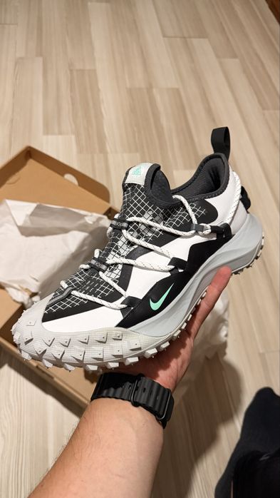 Nike mountain fly acg marimea 45 purtati foarte putin.