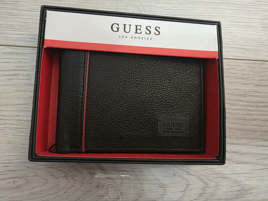 Чисто нови мъжки протмонета GUESS