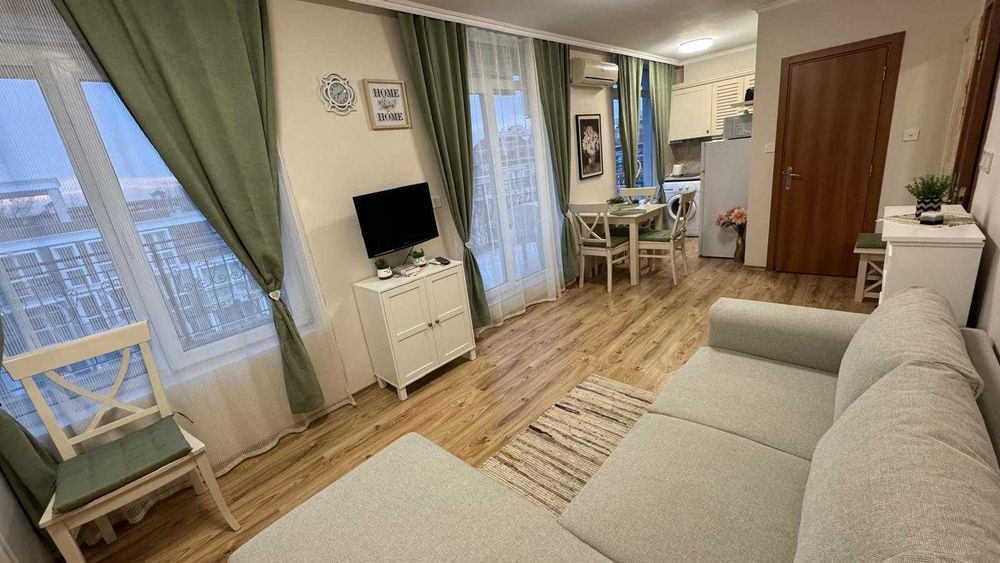 Продава се Двустаен апартамент в к.к. Слънчев бряг - 72 кв.м за 1084 €/кв.м - Снимка #1