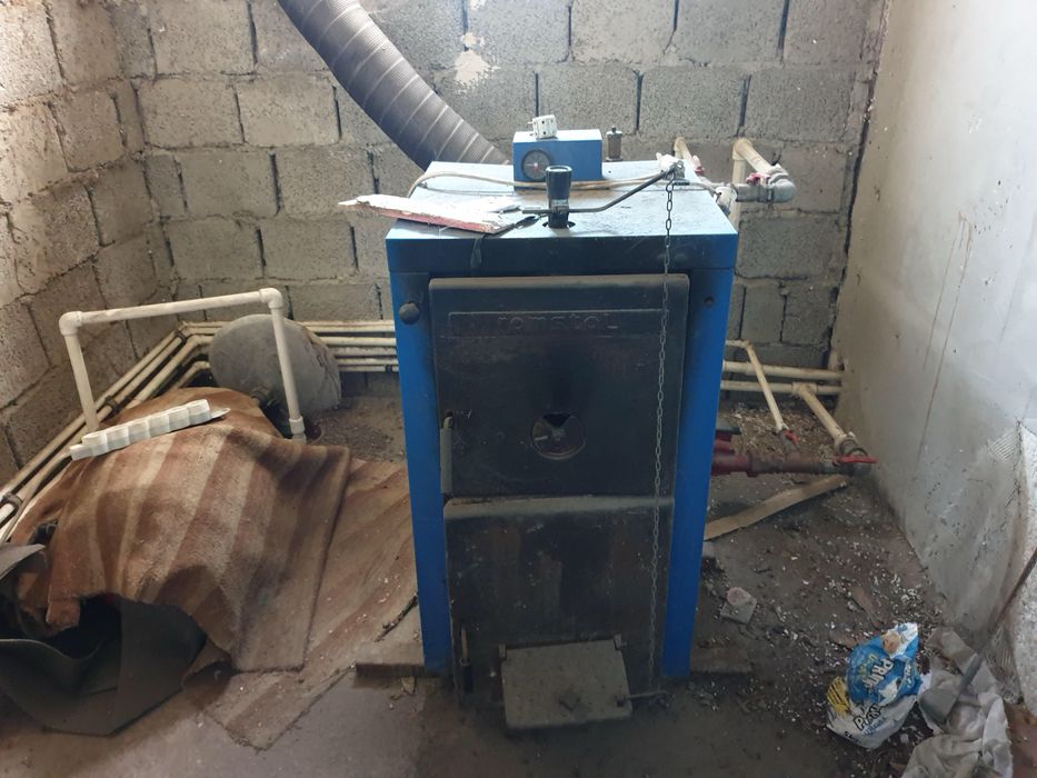 Spatiu comercial  300 mp + teren 6000mp , jud. Neamt sat Pancesti