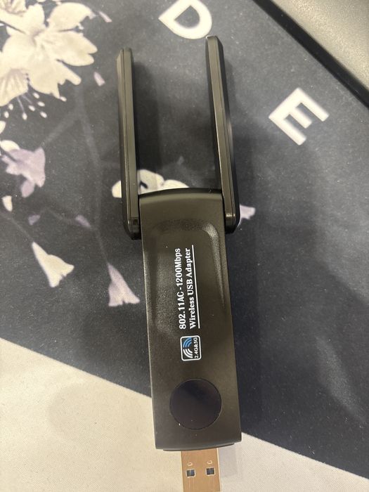 Wi-Fi адаптер Wifi1300 Wireless USB Adapter