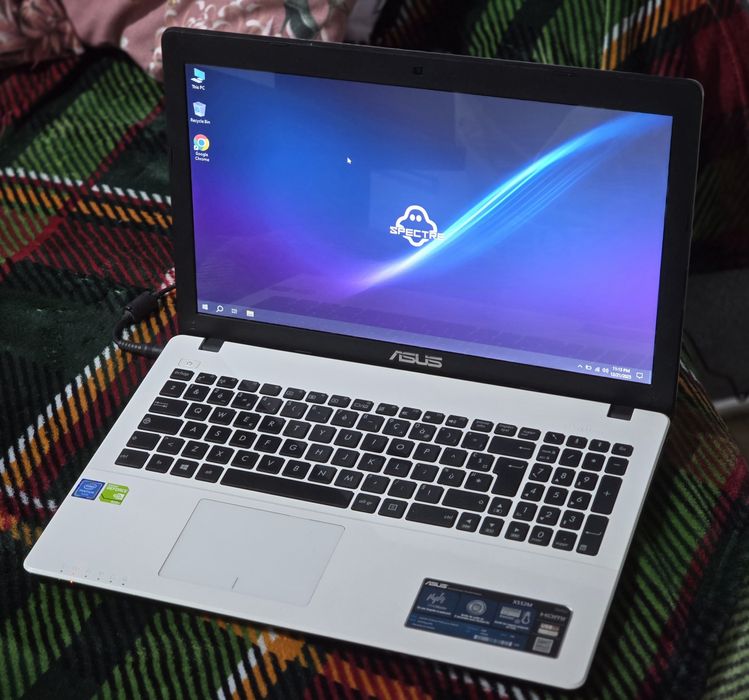 Laptop Asus X552
