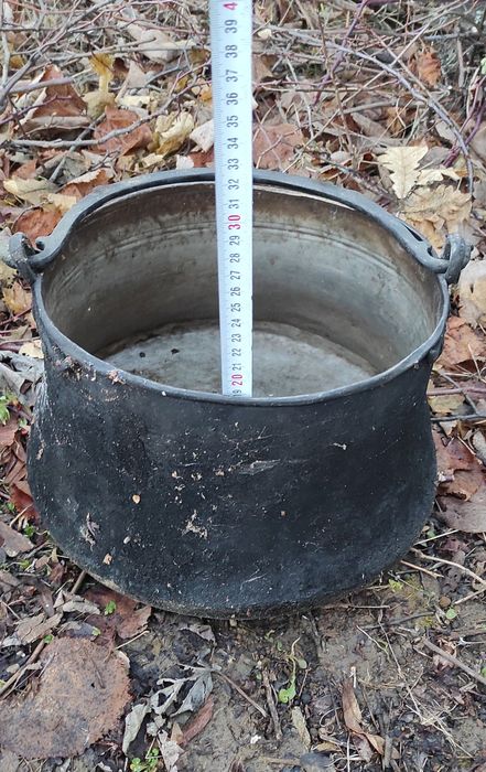 Два стари медника