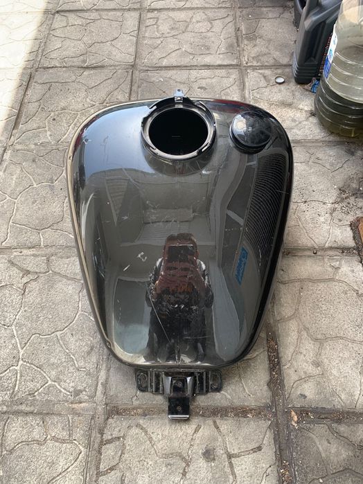 ЧАСТИ / Джанти, реле, седалки, Резервоар за Harley-Davidson