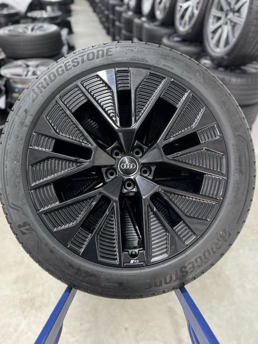 Jante Audi Q8 Etron R21 Originale RS Negru Lucios Bridgestone de vara