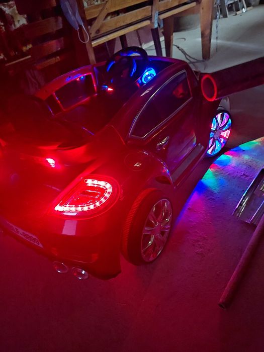 Детский мошинча сотилади