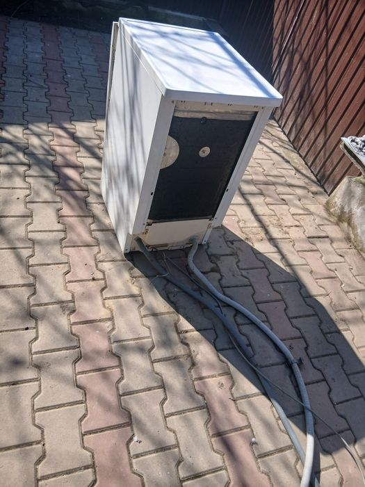 Mașină de spălat vase
